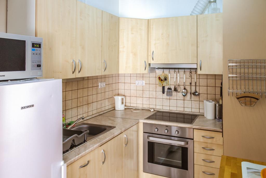 Dnd, Kun Apartments, Keleti Railway Station Budapest Rom bilde