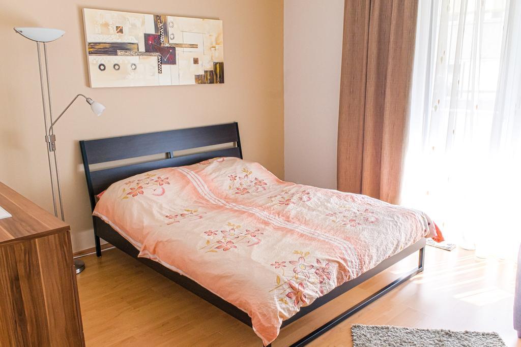 Dnd, Kun Apartments, Keleti Railway Station Budapest Rom bilde