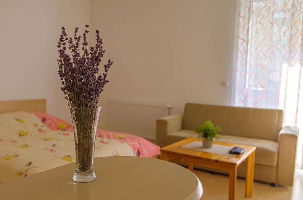 Dnd, Kun Apartments, Keleti Railway Station Budapest Rom bilde